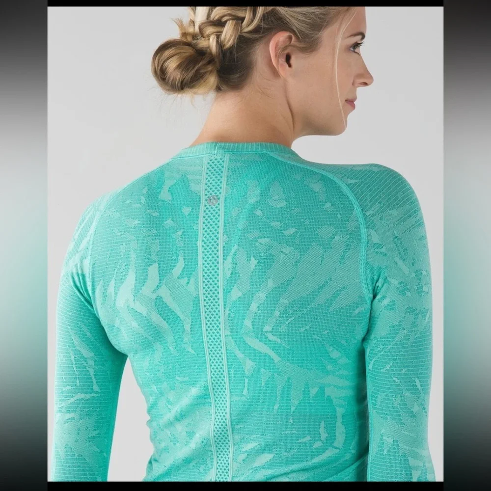 LULULEMON SEAWHEEZE SWIFTLY TECH LS CREW HEATHERED BALI BREEZE SIZE 6